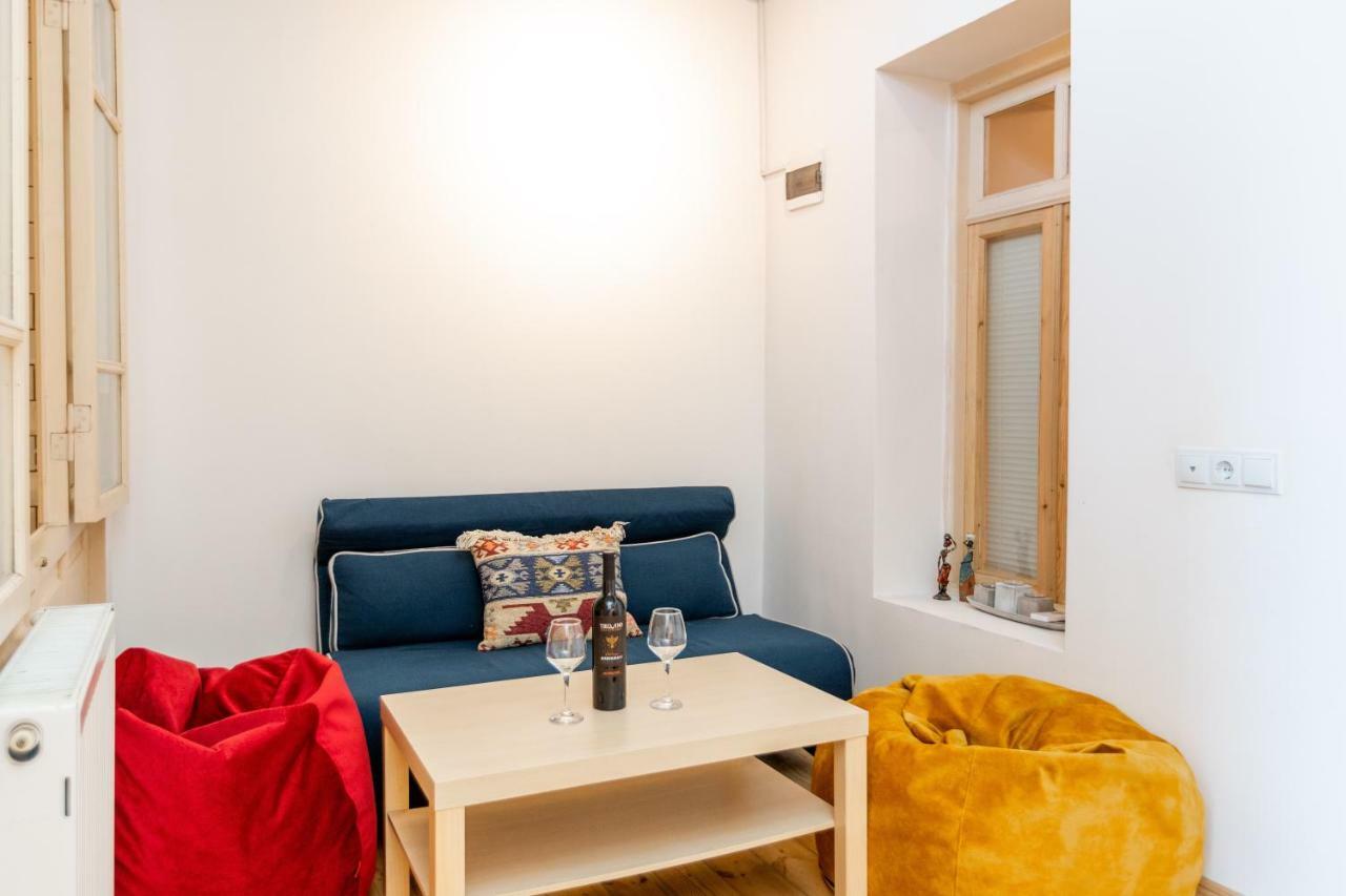 Nina' Cozy Apartment Tbilisi Ngoại thất bức ảnh